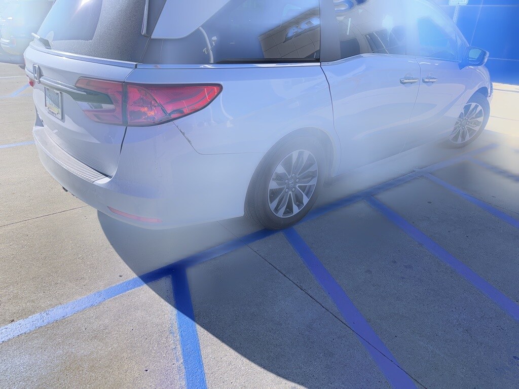 2024 Honda Odyssey EX-L photo 2
