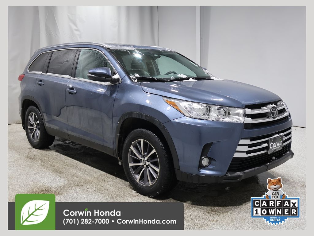 2019 Toyota Highlander XLE's photo