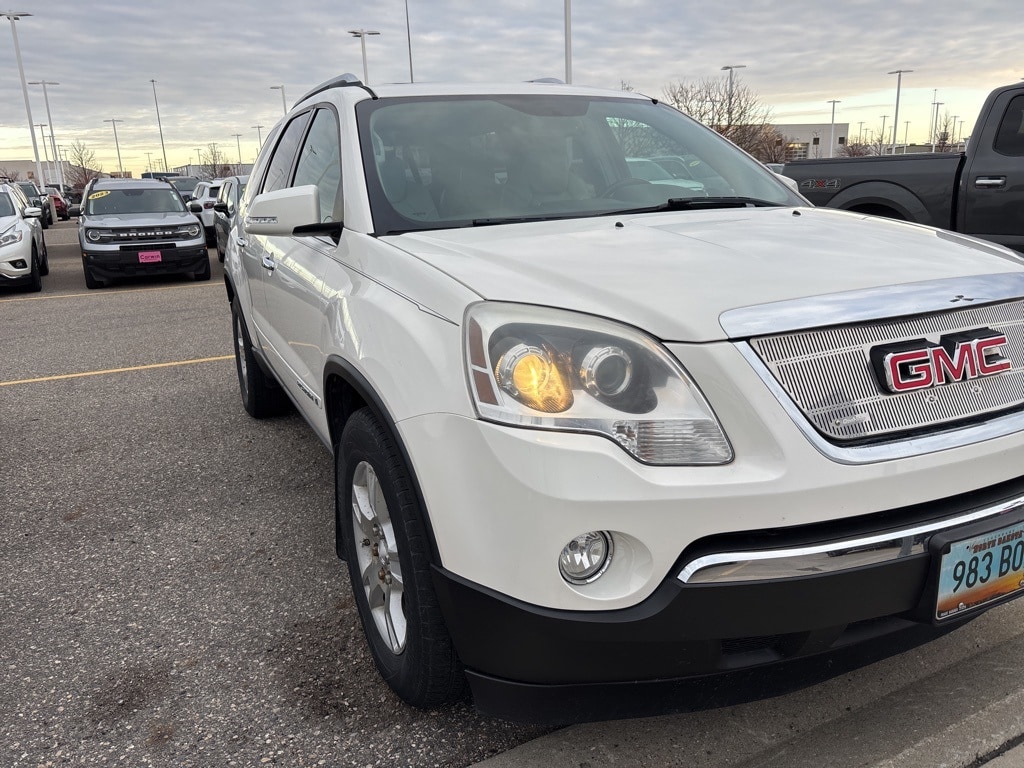 2008 GMC Acadia SLT2's photo