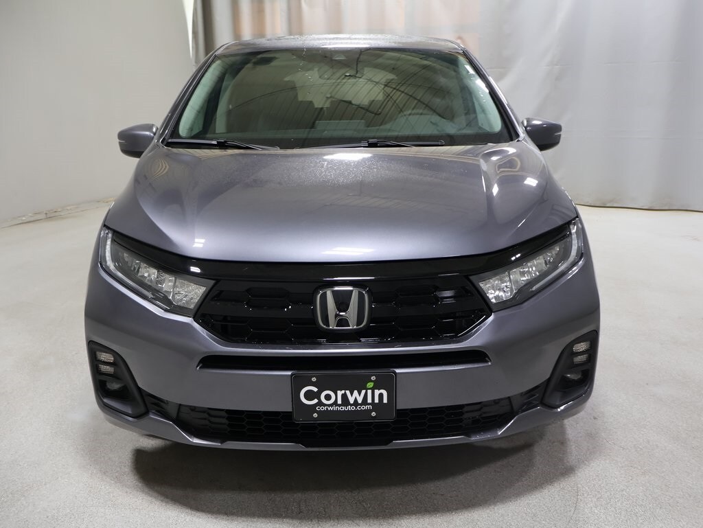 2026 Honda Odyssey Touring photo 2