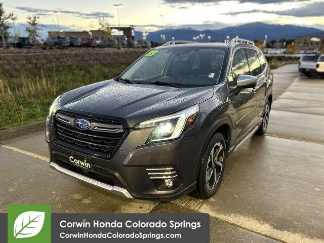 2023 Subaru Forester Touring photo 3