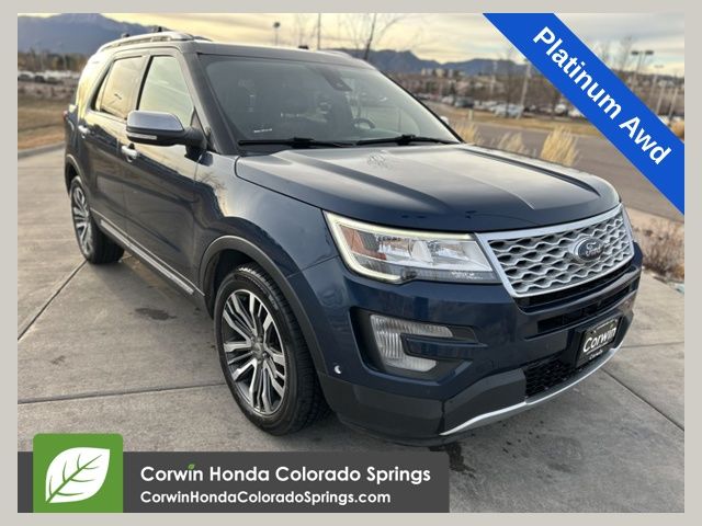 2017 Ford Explorer Platinum's photo