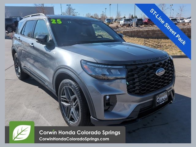2025 Ford Explorer ST-LINE 4WD (PL535)'s photo