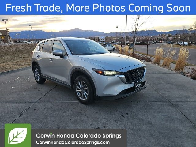 2022 Mazda CX-5 S Preferred package's photo