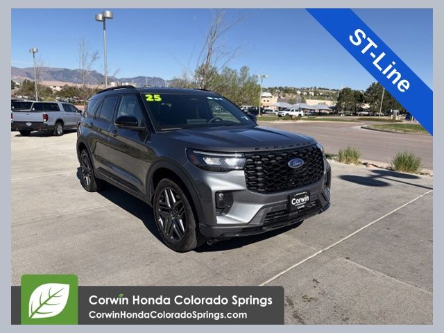 2025 Ford Explorer ST-LINE 4WD (PL535)'s photo