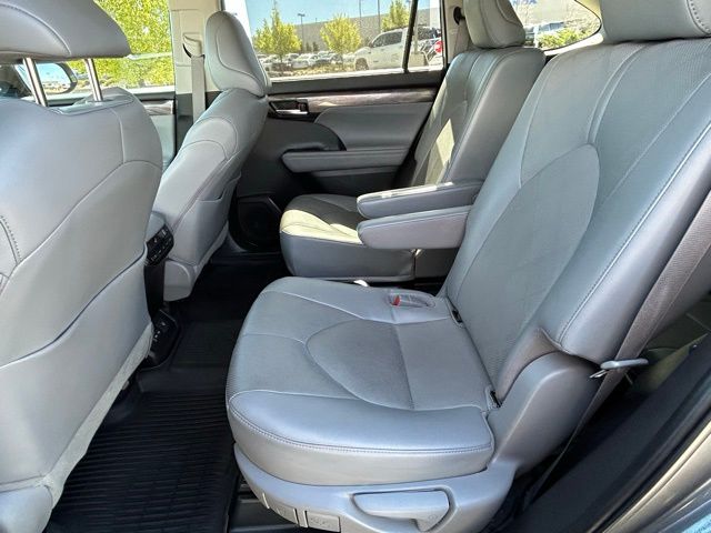 2023 Toyota Highlander Platinum - Photo 25