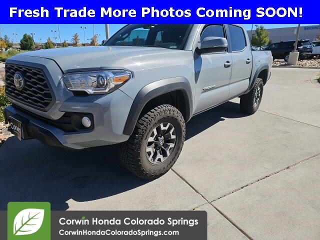 2020 Toyota Tacoma TRD Off-Road photo 2