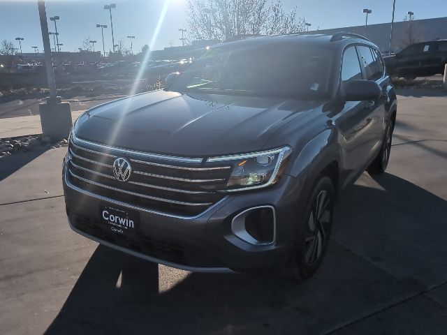 2025 Volkswagen Atlas SE Technology photo 3