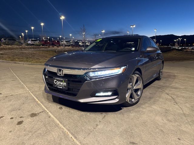 2018 Honda Accord Touring 2.0T photo 3