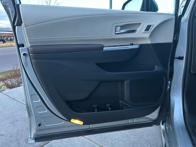 2021 Toyota Sienna Platinum - Photo 20