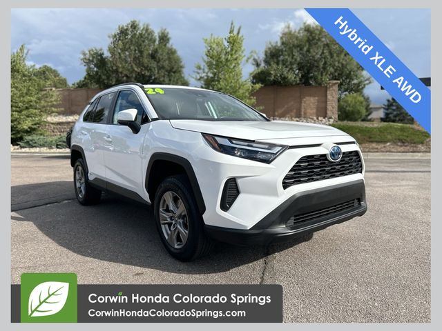 2024 Toyota RAV4 XLE's photo