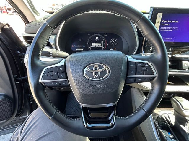 2023 Toyota Highlander Platinum - Photo 14