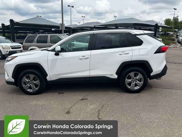 2024 Toyota RAV4 Hybrid XLE photo 4