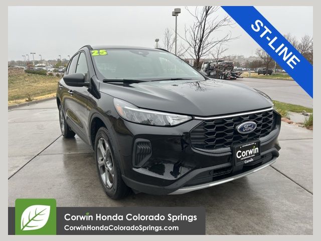 2025 Ford Escape ST-Line AWD's photo