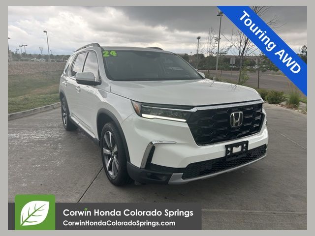 2024 Honda Pilot Touring AWD's photo