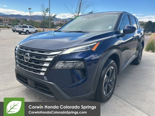 2024 Nissan Rogue SV photo 3