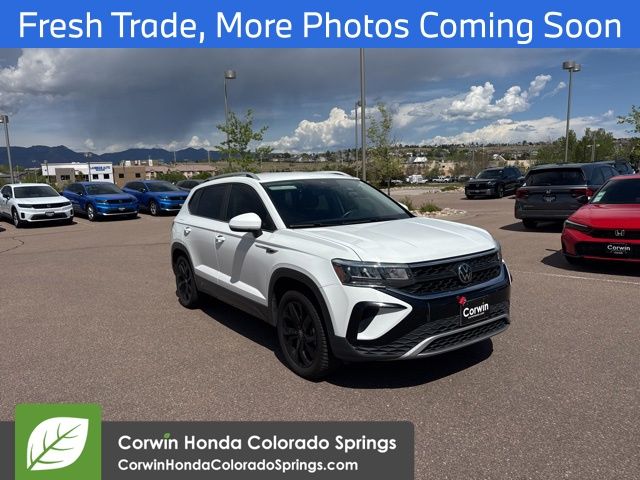 2023 Volkswagen Taos 1.5T SE 4Motion's photo