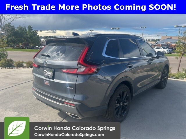 2024 Honda CR-V Hybrid Sport Touring photo 2