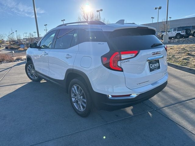 2024 Gmc Terrain SLT photo 4