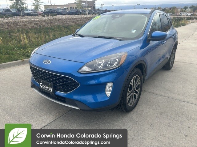 2020 Ford Escape SEL photo 3