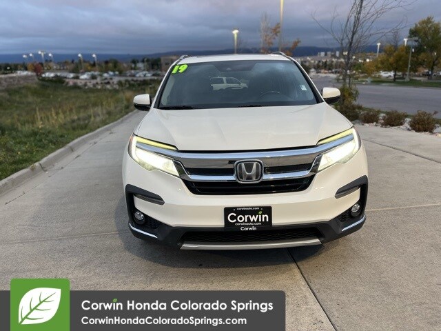 2019 Honda Pilot Touring photo 2