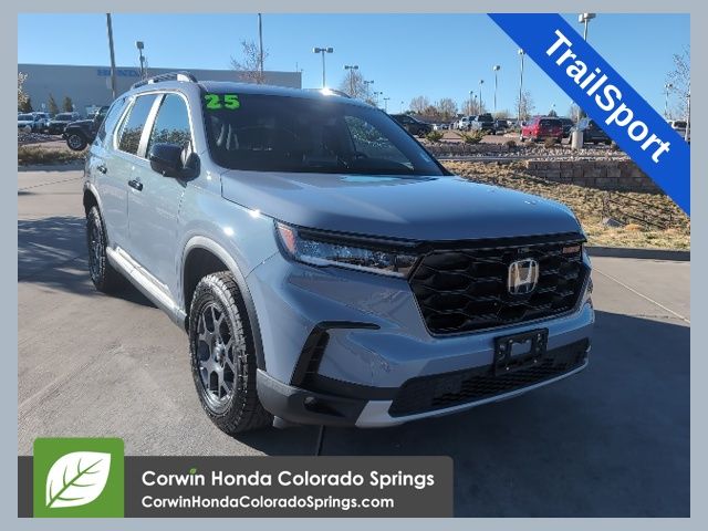2025 Honda Pilot TrailSport AWD's photo