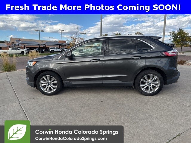 2019 Ford Edge Titanium photo 4