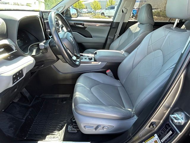 2023 Toyota Highlander Platinum - Photo 13