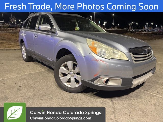 2012 Subaru Outback Premium's photo