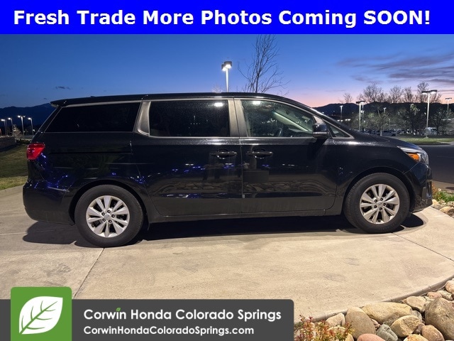 Used 2017 Kia Sedona LX with VIN KNDMB5C16H6243852 for sale in Colorado Springs, CO