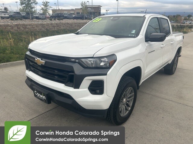 2023 Chevrolet Colorado LT photo 2