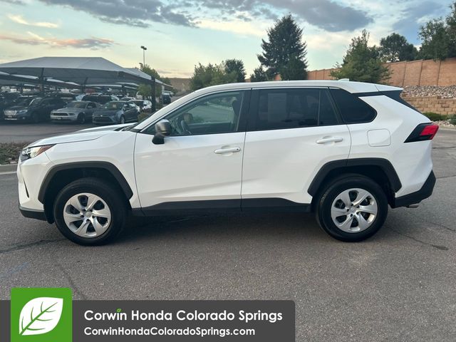 2024 Toyota RAV4 LE photo 4