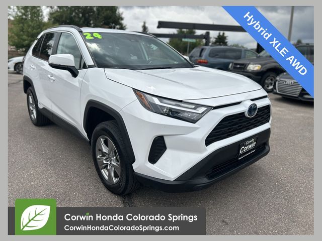 2024 Toyota RAV4 XLE's photo