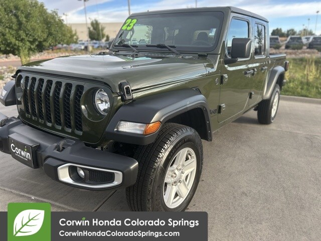 2023 Jeep Gladiator Sport photo 3