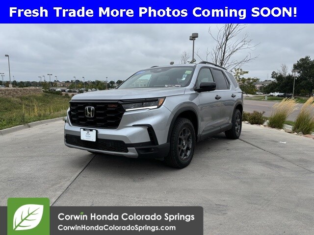 2025 Honda Pilot TrailSport photo 4