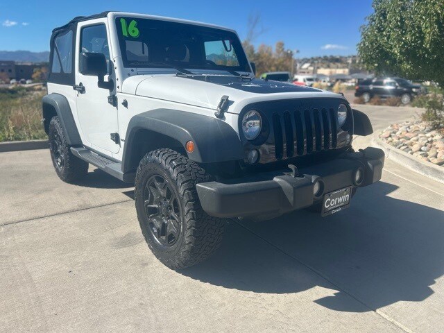 2016 Jeep Wrangler Willys Wheeler photo 3