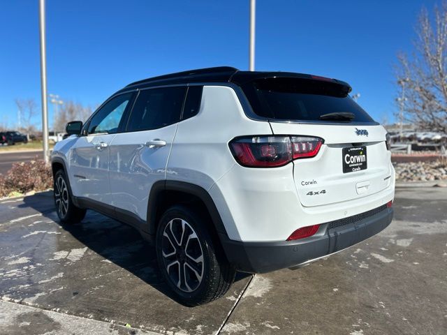 2023 Jeep Compass Limited photo 3