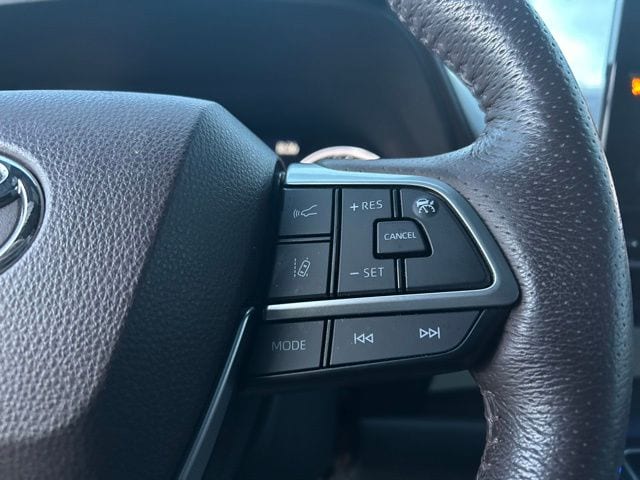 2021 Toyota Sienna Platinum - Photo 12