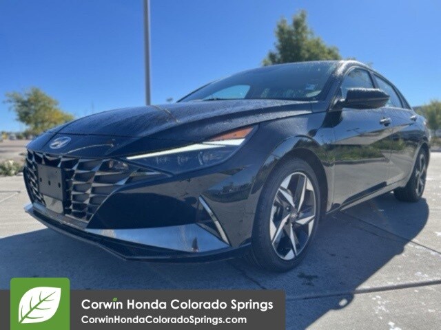 2022 Hyundai Elantra Limited photo 2