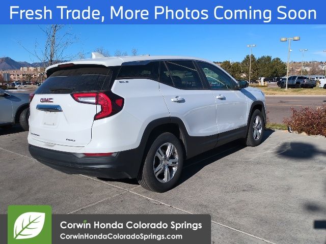 2024 Gmc Terrain SLE photo 3