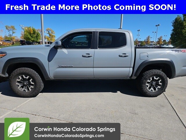 2020 Toyota Tacoma TRD Off-Road photo 3