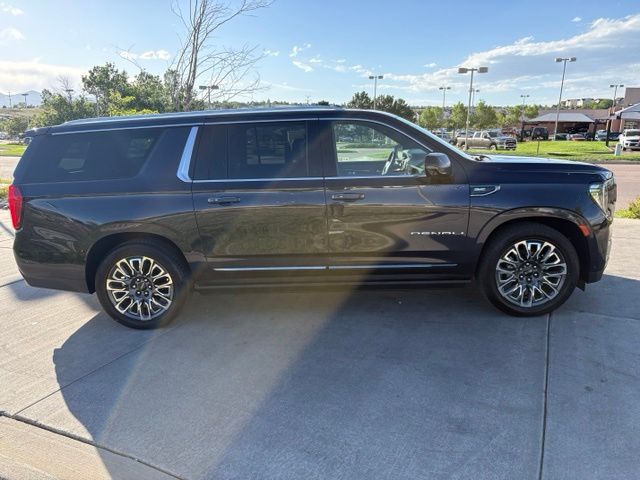 2023 GMC Yukon XL Denali Ultimate - Photo 9