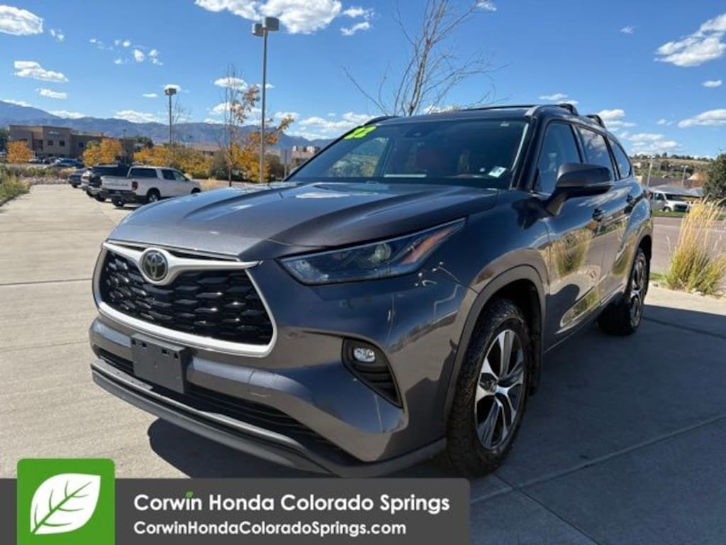 Used 2022 Toyota Highlander XLE SUV