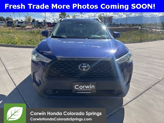 2023 Toyota Corolla Cross LE photo 2