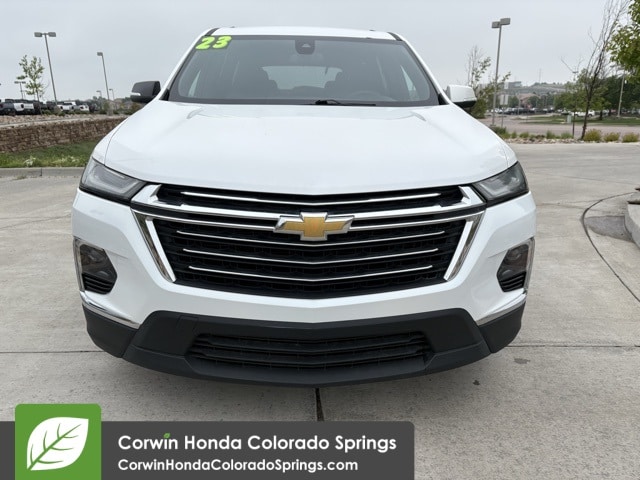 Used 2023 Chevrolet Traverse 1LT with VIN 1GNEVGKW9PJ137807 for sale in Colorado Springs, CO