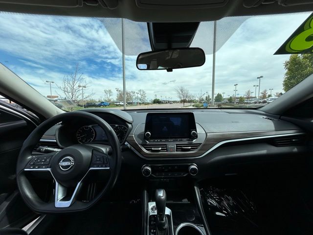2023 Nissan Altima SV - Photo 10