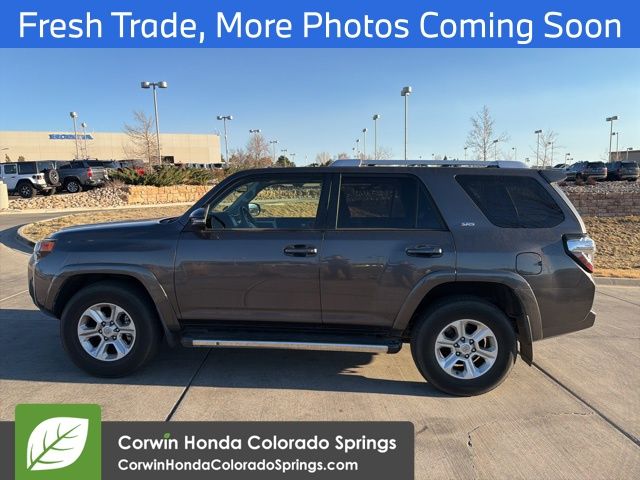 2016 Toyota 4Runner SR5 Premium photo 3