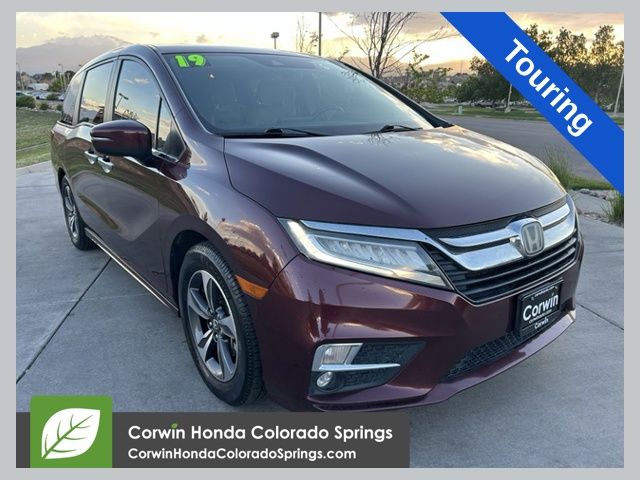 2019 Honda Odyssey Touring's photo