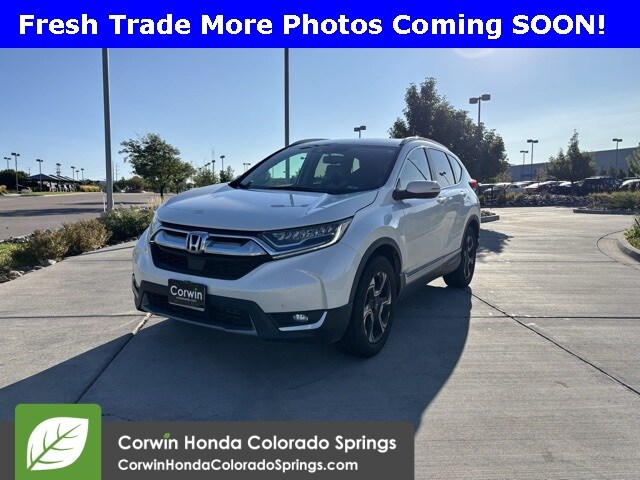 2017 Honda CR-V Touring photo 4