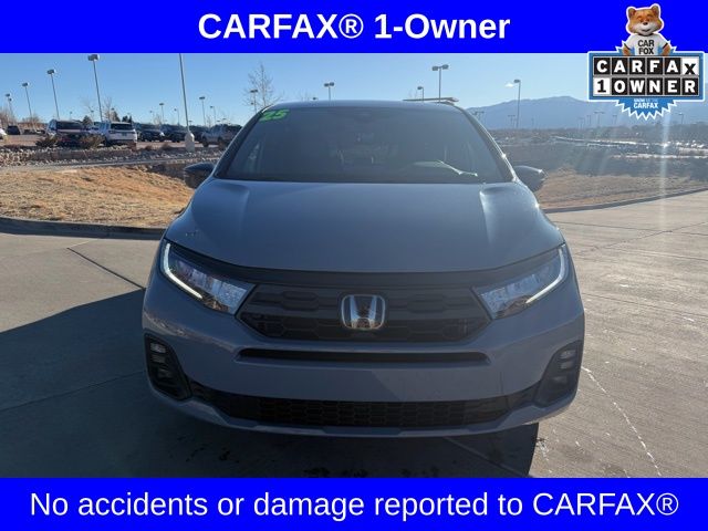 2025 Honda Odyssey photo 3
